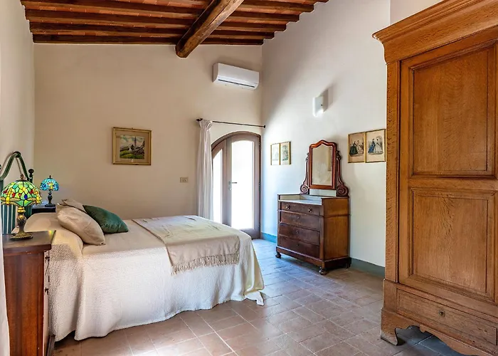 Villa Muricciaglia 14, Emma *